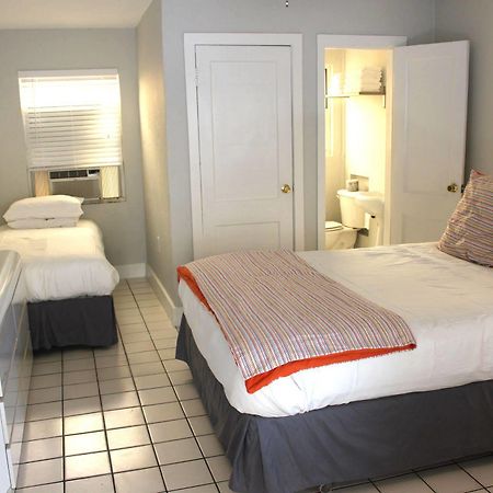 טראז'ור איילנד Lorelei Resort Motel מראה חיצוני תמונה