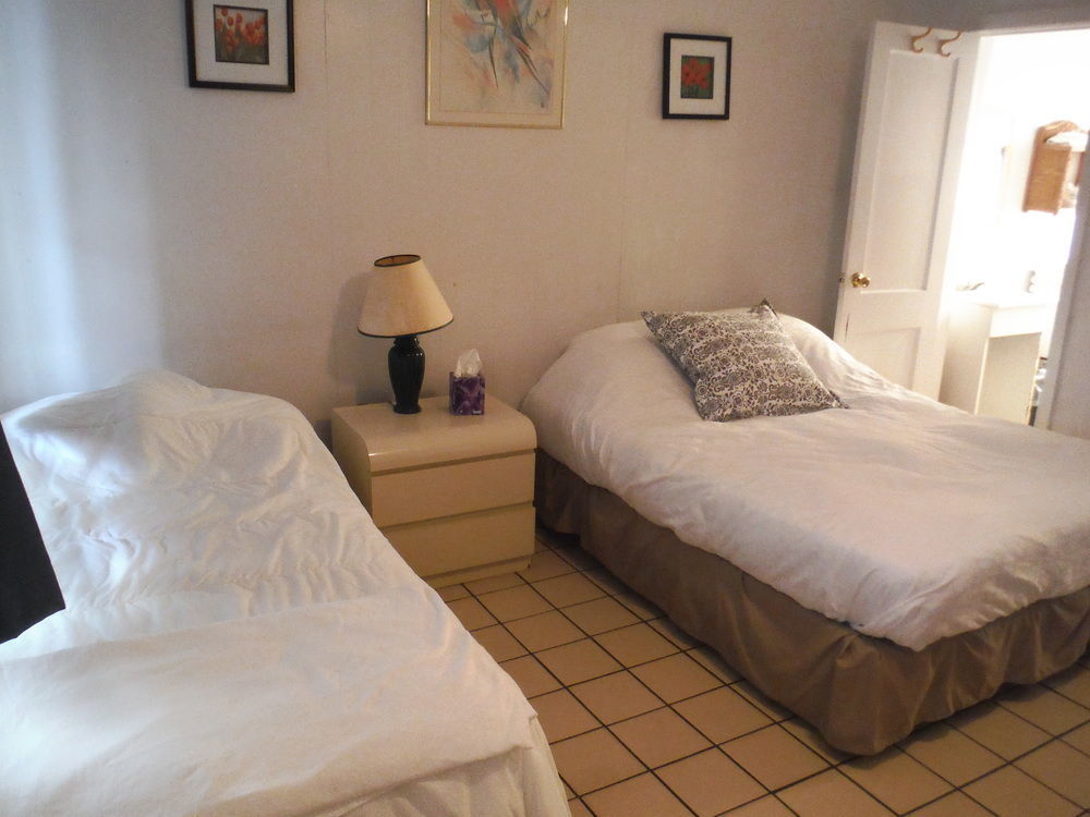 טראז'ור איילנד Lorelei Resort Motel מראה חיצוני תמונה
